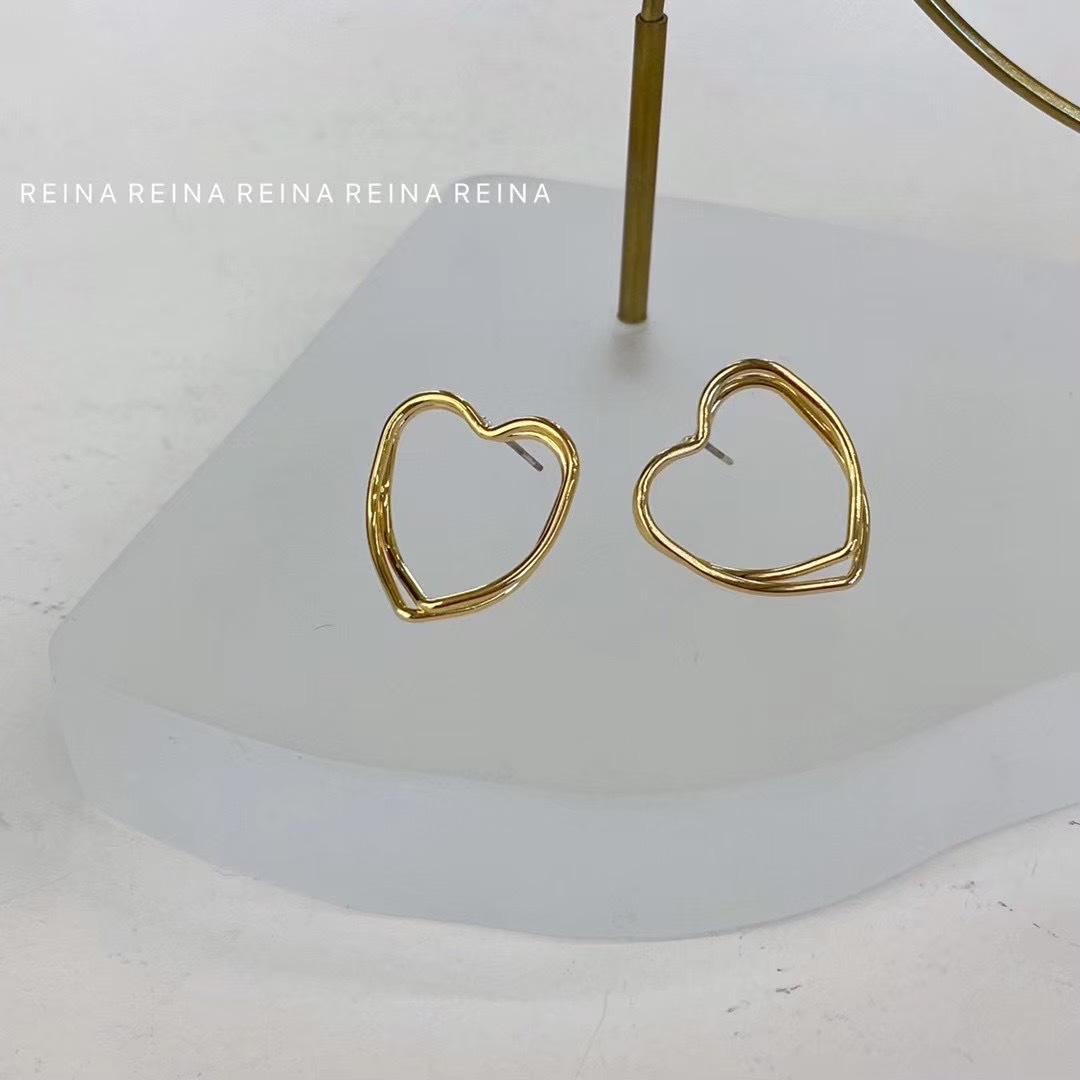 0459AE16-7DF2-4E77-89E3-17CFF77E4694