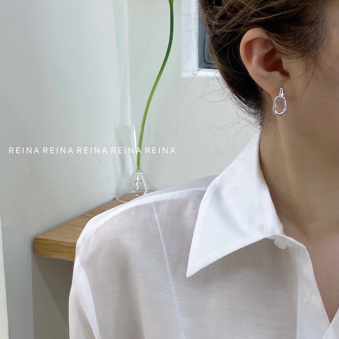 7D33C54D-6471-4E89-AF95-FFA28C7CC063