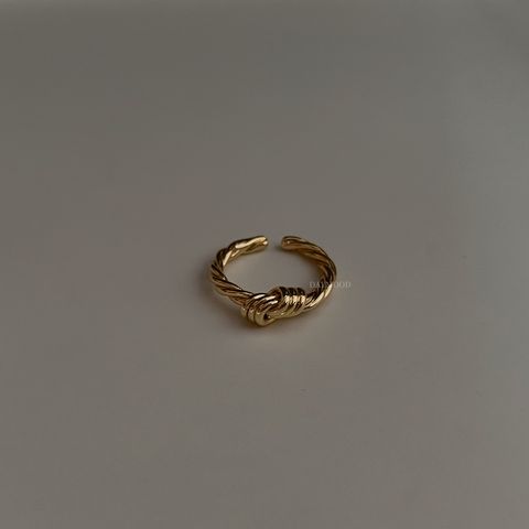 18E39C4B-788C-424E-894E-0F88D31D614A