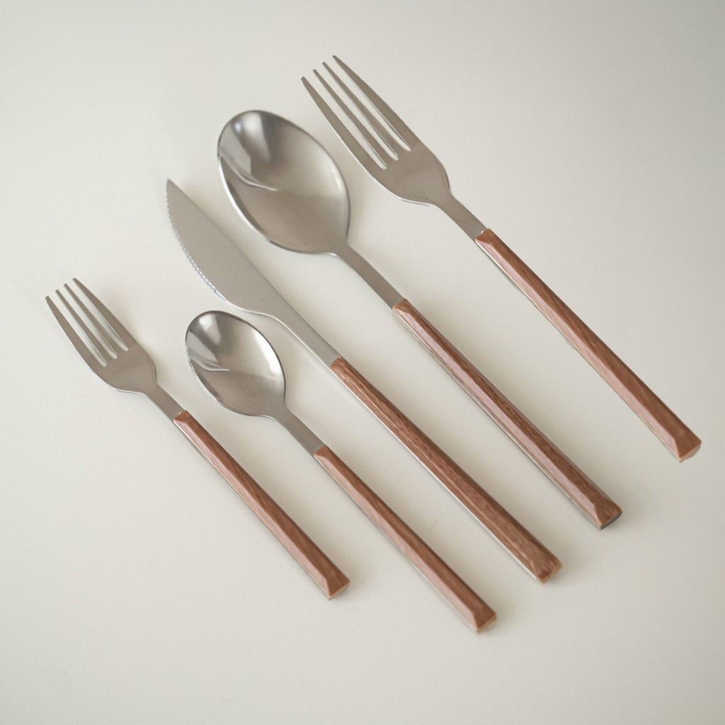 tw-11134207-7ra0q-mcuh0kp1wi80a5