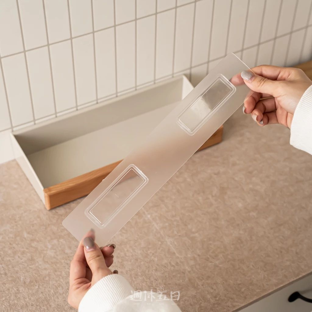 tw-11134211-820l8-mkkmykp4m4g611