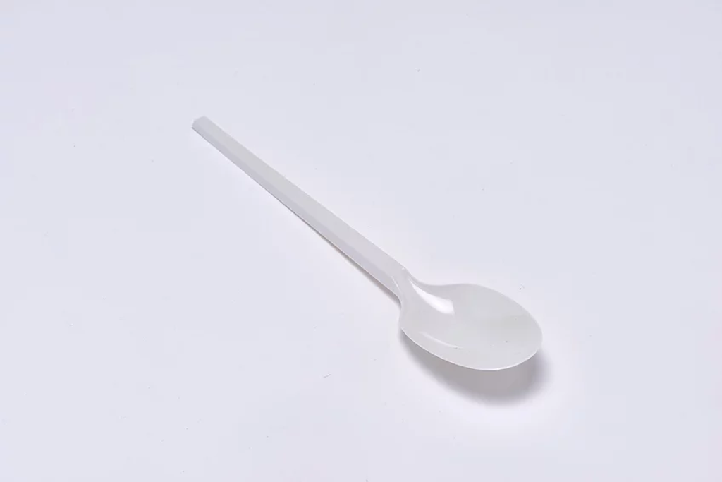 Plastic Spoon 6.5 White.jpg