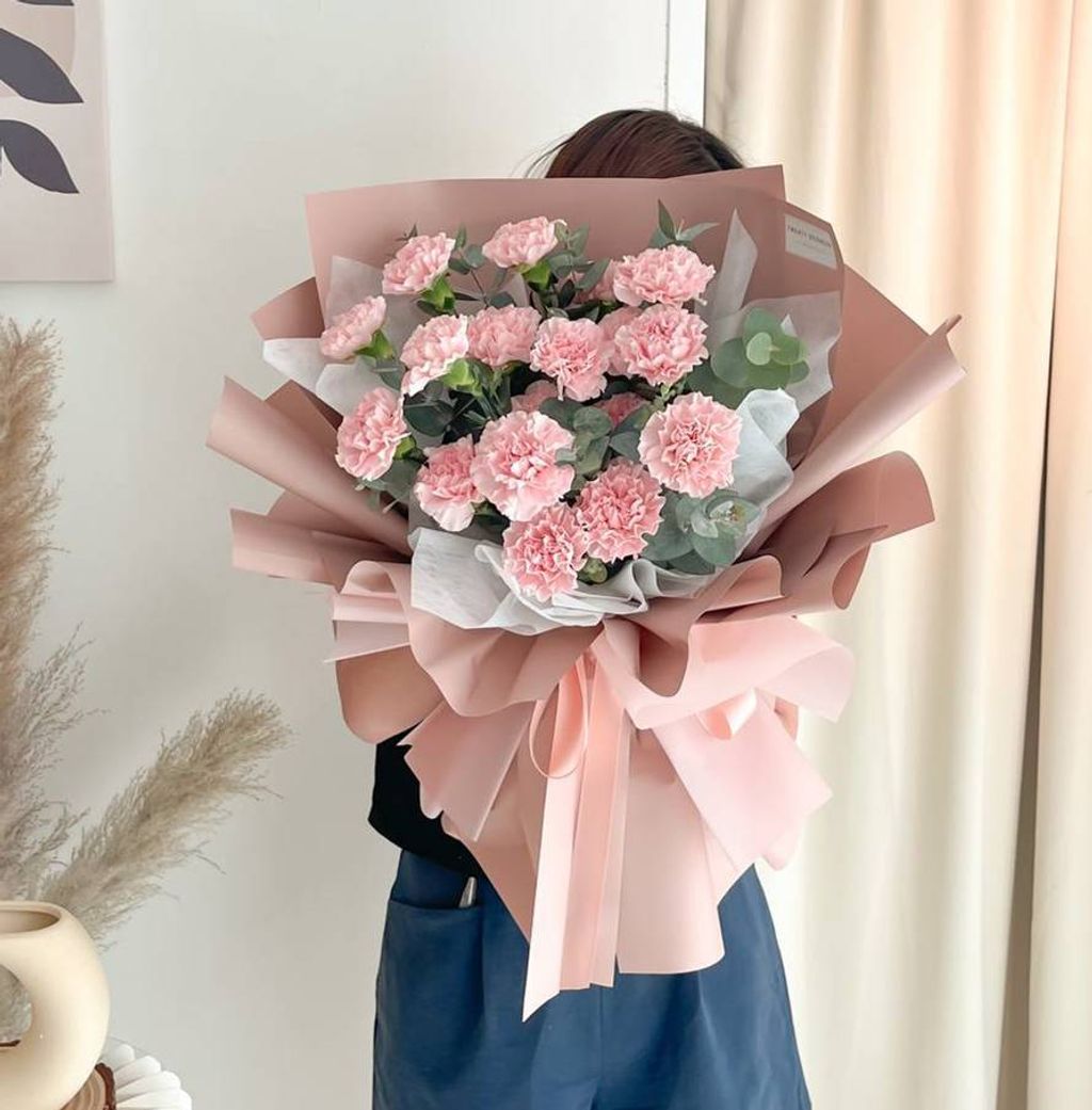 PINK-CARNATION-BOUQUET-DELIVERY