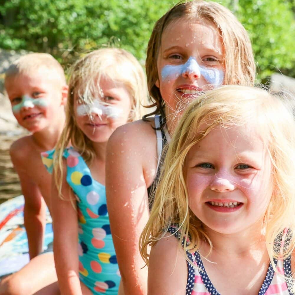 Suntribe-Natural-Mineral-Face-Sport-Mini-Zinc-Sunscreen-SPF-30-Ocean-Blue-10-min-1000x1000