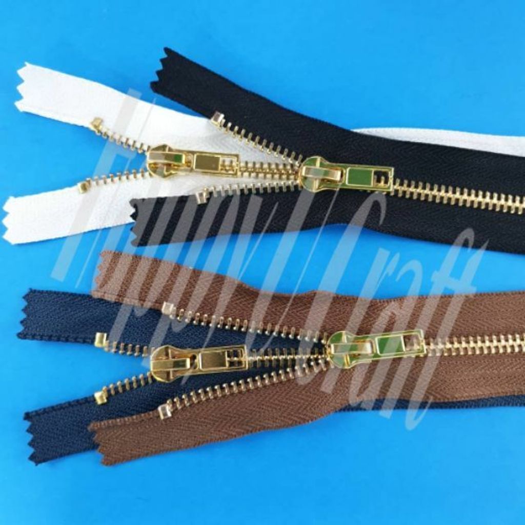 aa4ce6cb00b4034f783a50da8a3d03e1