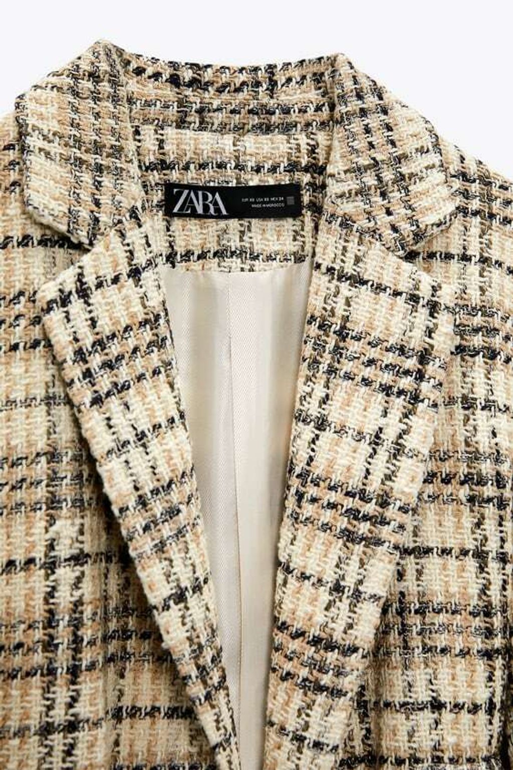 TEXTURED COAT WITH TIE BELT 3.jpg