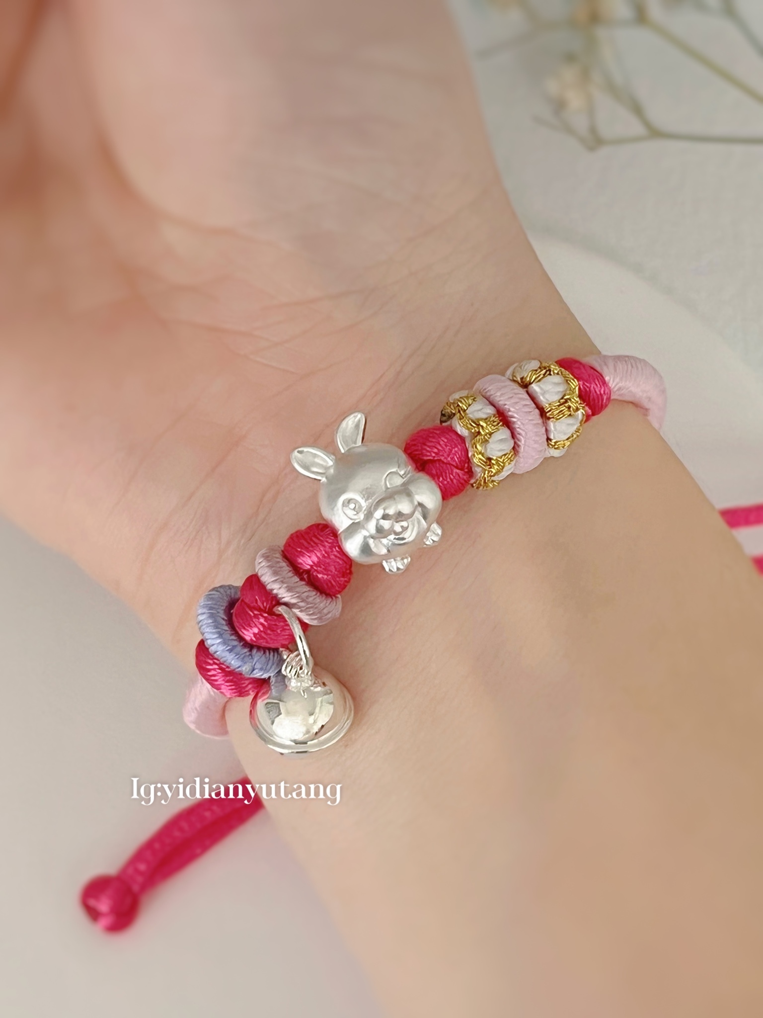 0292FF74-9B63-4065-A862-1A1E44EA63B9