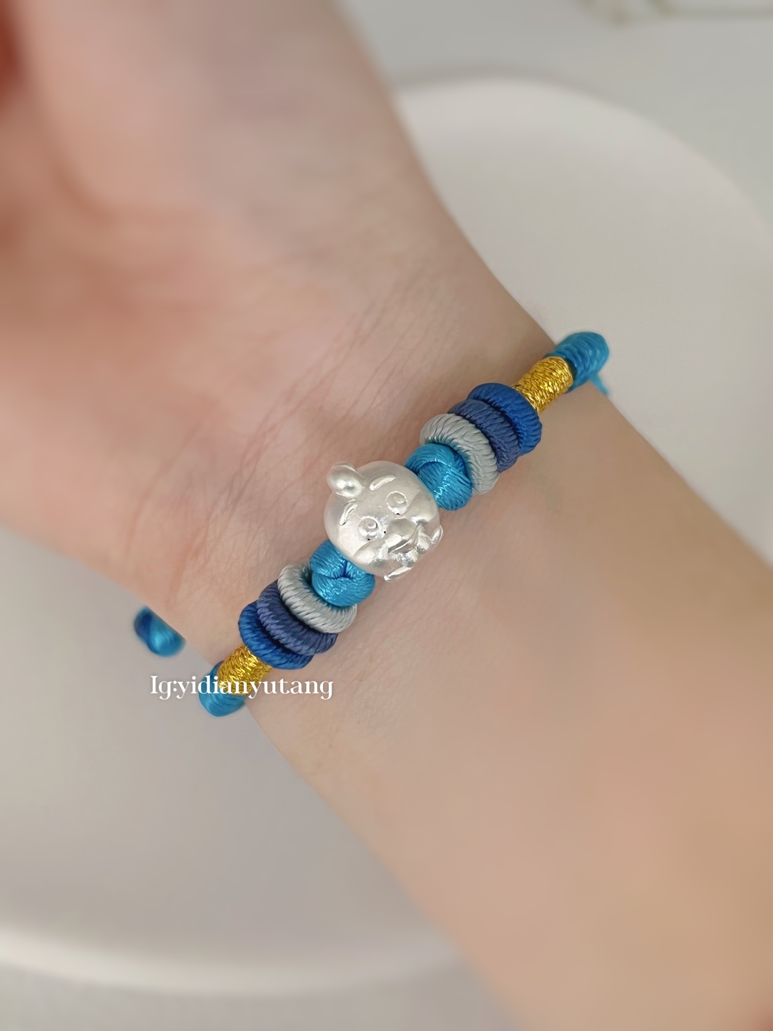 0D79070B-1469-4460-8646-4A6DB614DC53