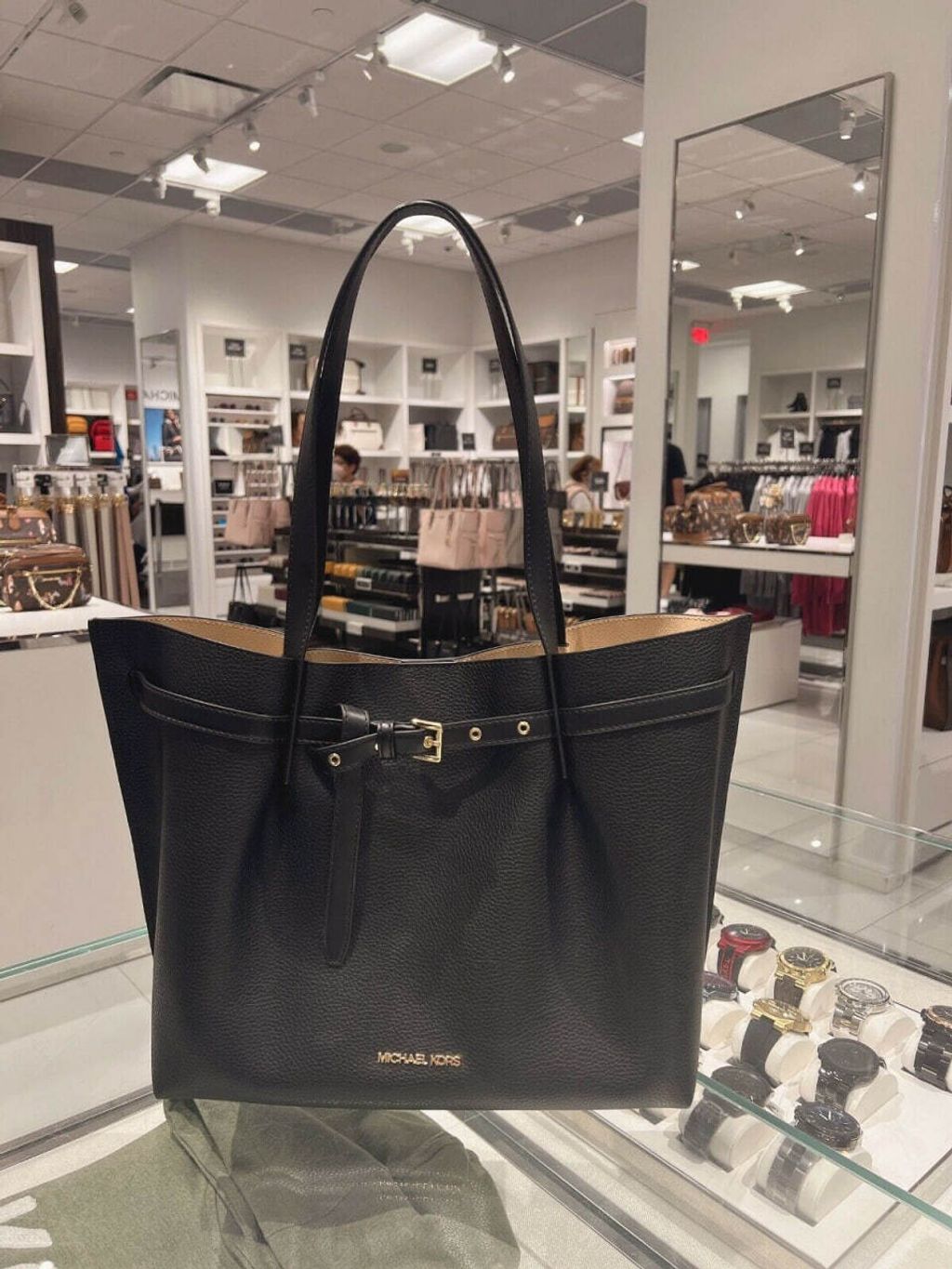 Michael Kors Emilia Large Tote in Black – Personal Shopper USA Outlet