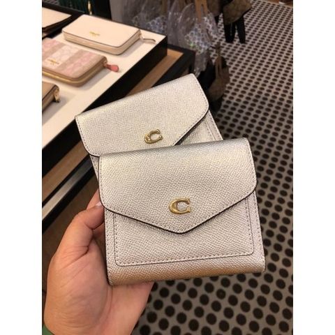 handbag branded coach outlet personalshopper usa malaysia ready stock Coach Wyn Small Wallet Metallic Silver 1