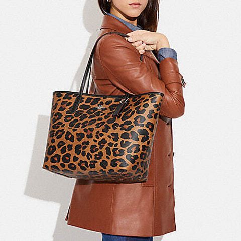 handbagbranded.com getlush outlet coach outlet personalshopper usa coach malaysia COACH City Tote With Leopard Print And Signature Canvas Interior 3