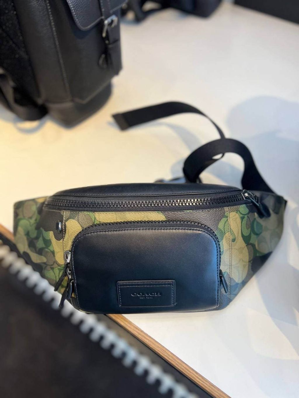 handbagbranded.com getlush outlet personalshopper usa Coach malaysia ready stock Coach Track Belt Bag In Signature Canvas With Camo Print 3