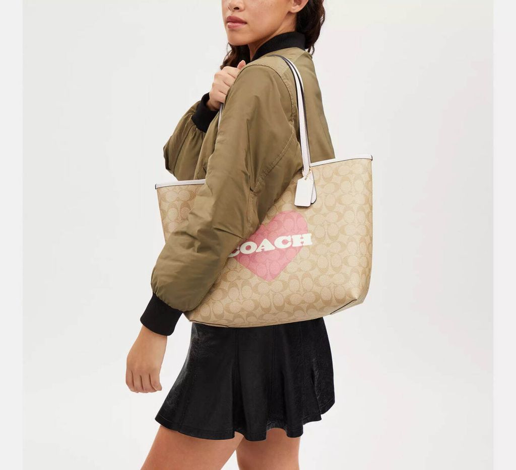 handbagbranded.com getlush outlet coach outlet personalshopper usa malaysia Coach City Tote In Signature Canvas With Heart Print 5