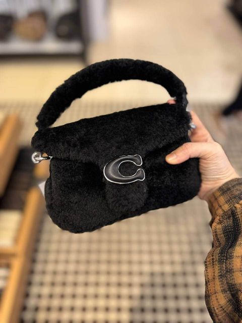 handbagbranded.com getlush outlet personalshopper usa malaysia ready stock coach malaysia  coach Pillow Tabby Shoulder Bag 18 In Shearling 1