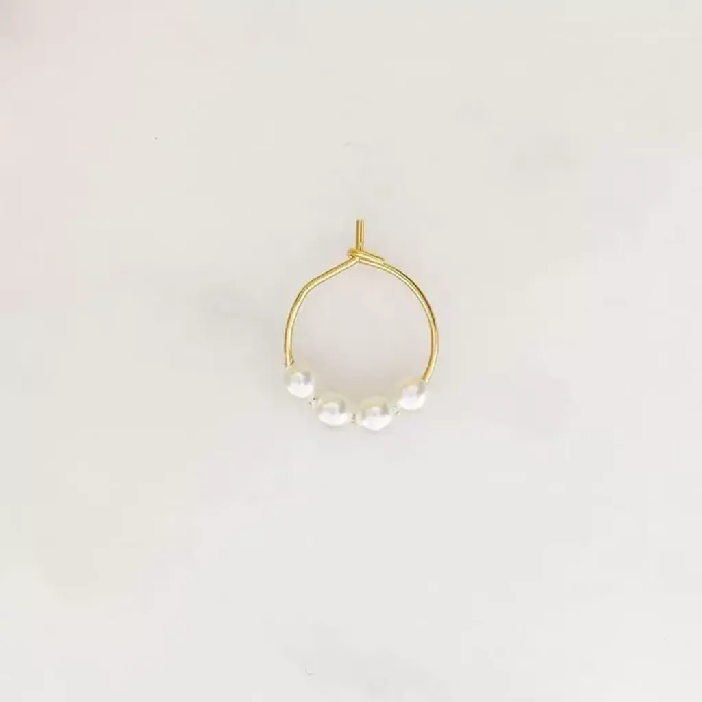 thin-earring-pearls-bynouck-handmade-jewelry-1_60b9de4f-d550-443b-a06a-13ea12d01de8_736x