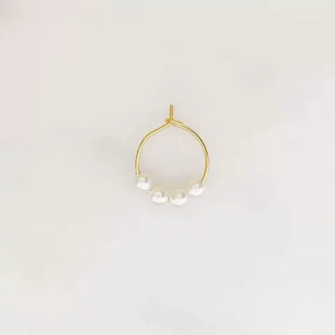 thin-earring-pearls-bynouck-handmade-jewelry-1_60b9de4f-d550-443b-a06a-13ea12d01de8_736x