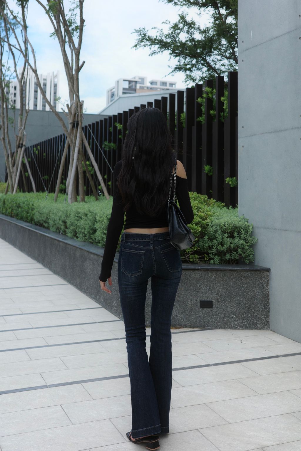 R0006505-1728060306110