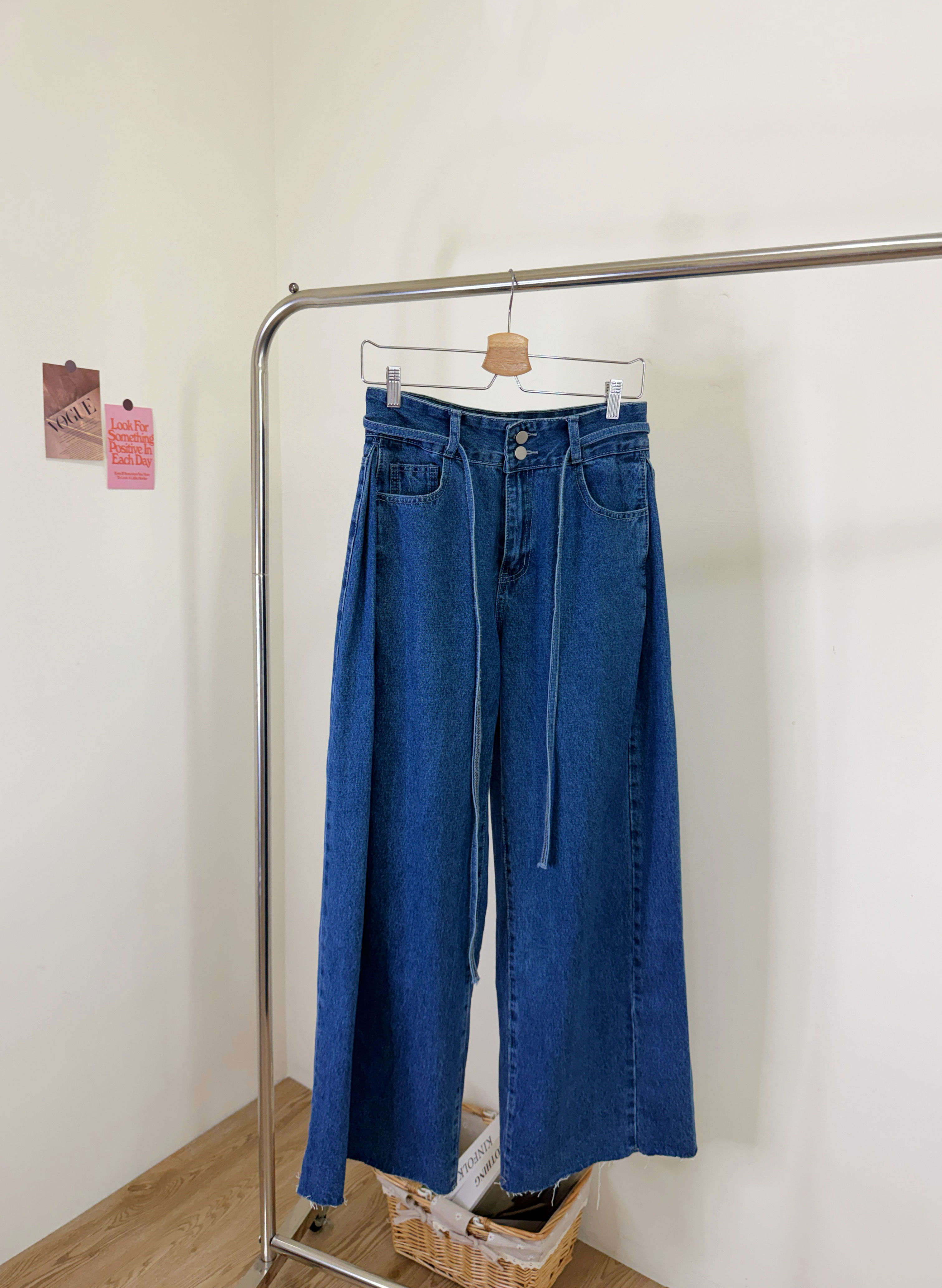 16512389-BC21-4C6C-9333-51BDD2ABE864