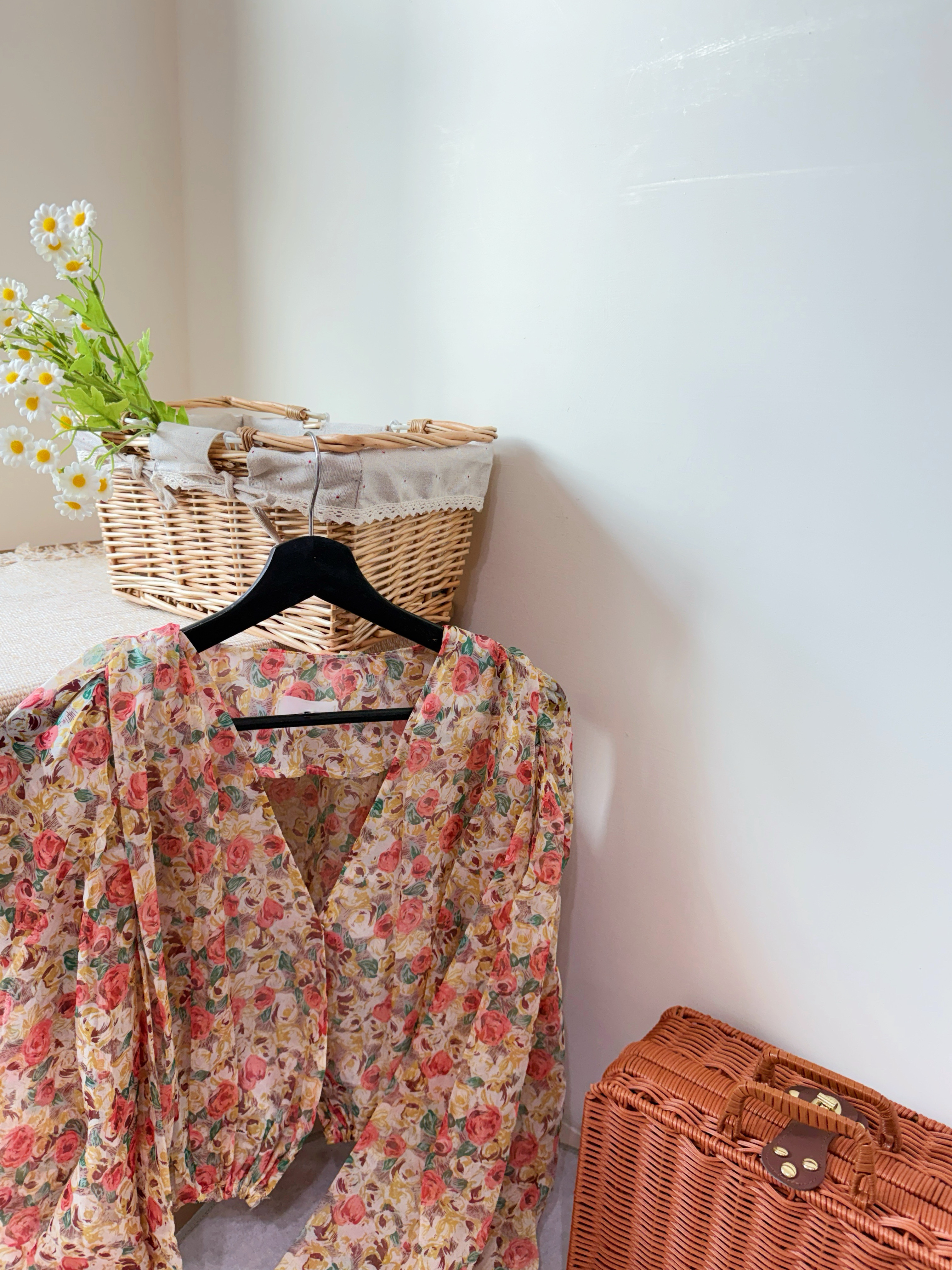 22BD21B0-5BFB-4B45-936B-839A13BD2BE2