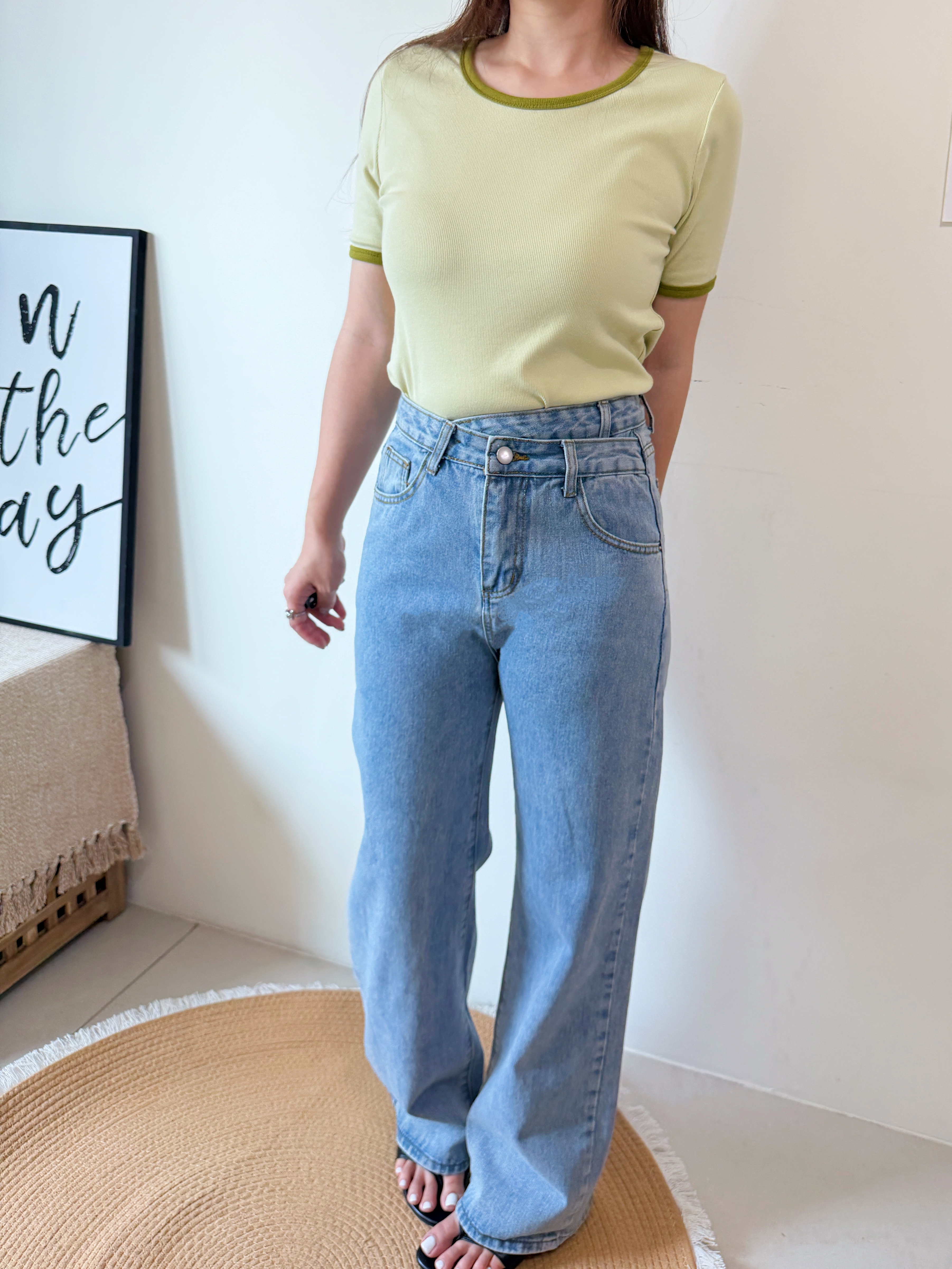 46B4B1F2-0165-4A93-A2E4-3AE6822B2B50