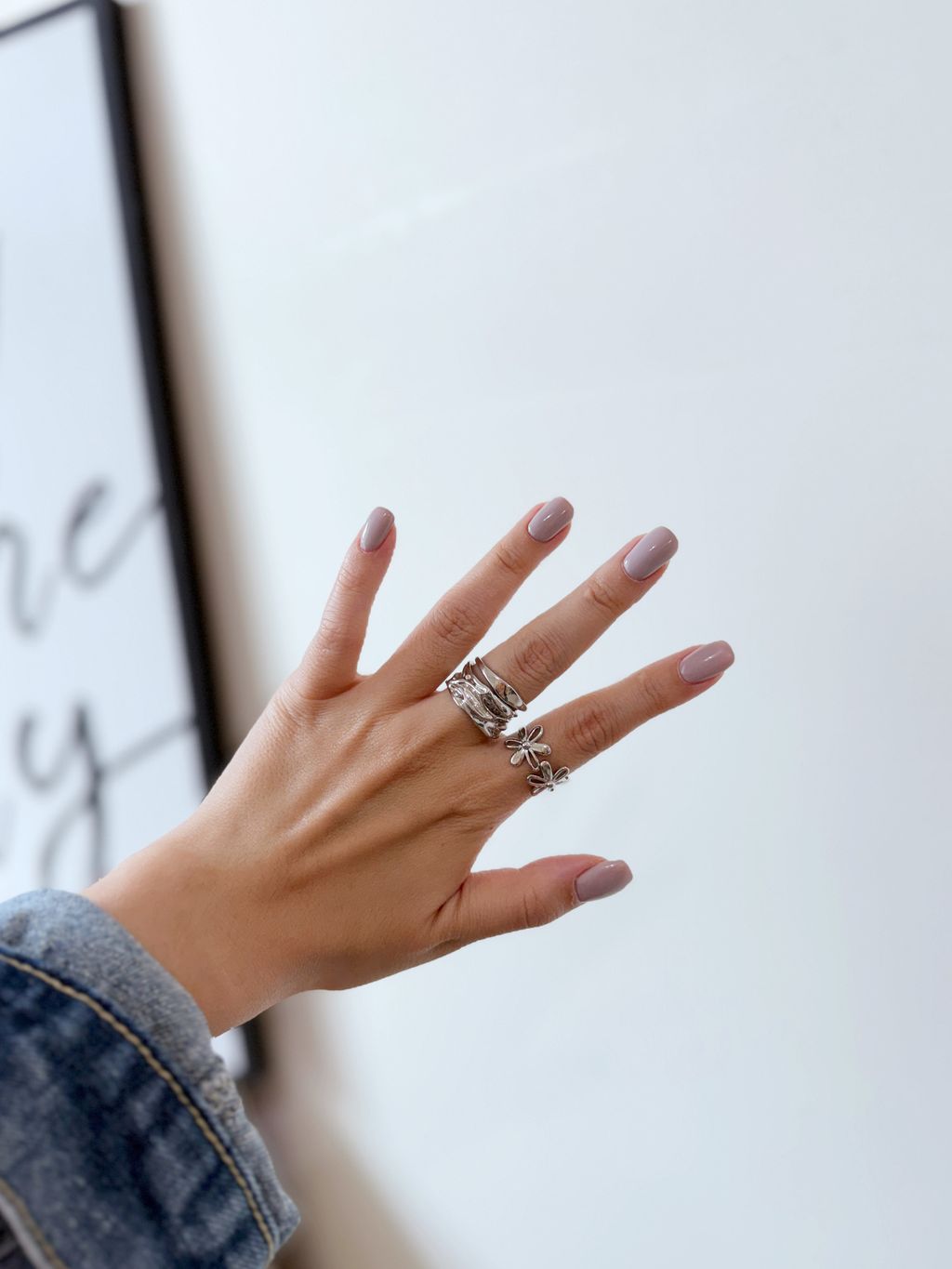 A7B809EE-259E-43BA-8293-B0CAF165352A