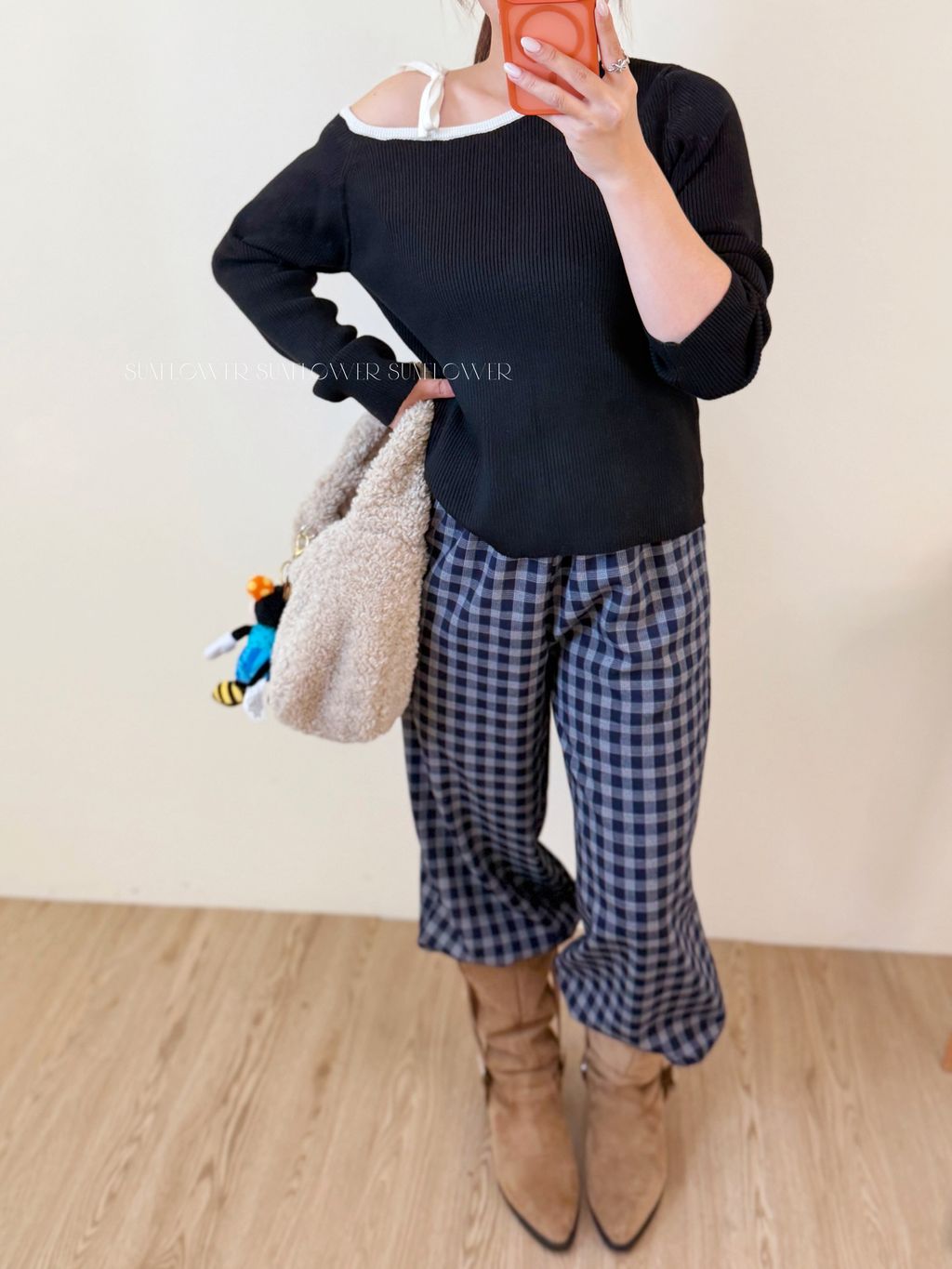 03073EA9-8753-478D-85F7-87838D71C297