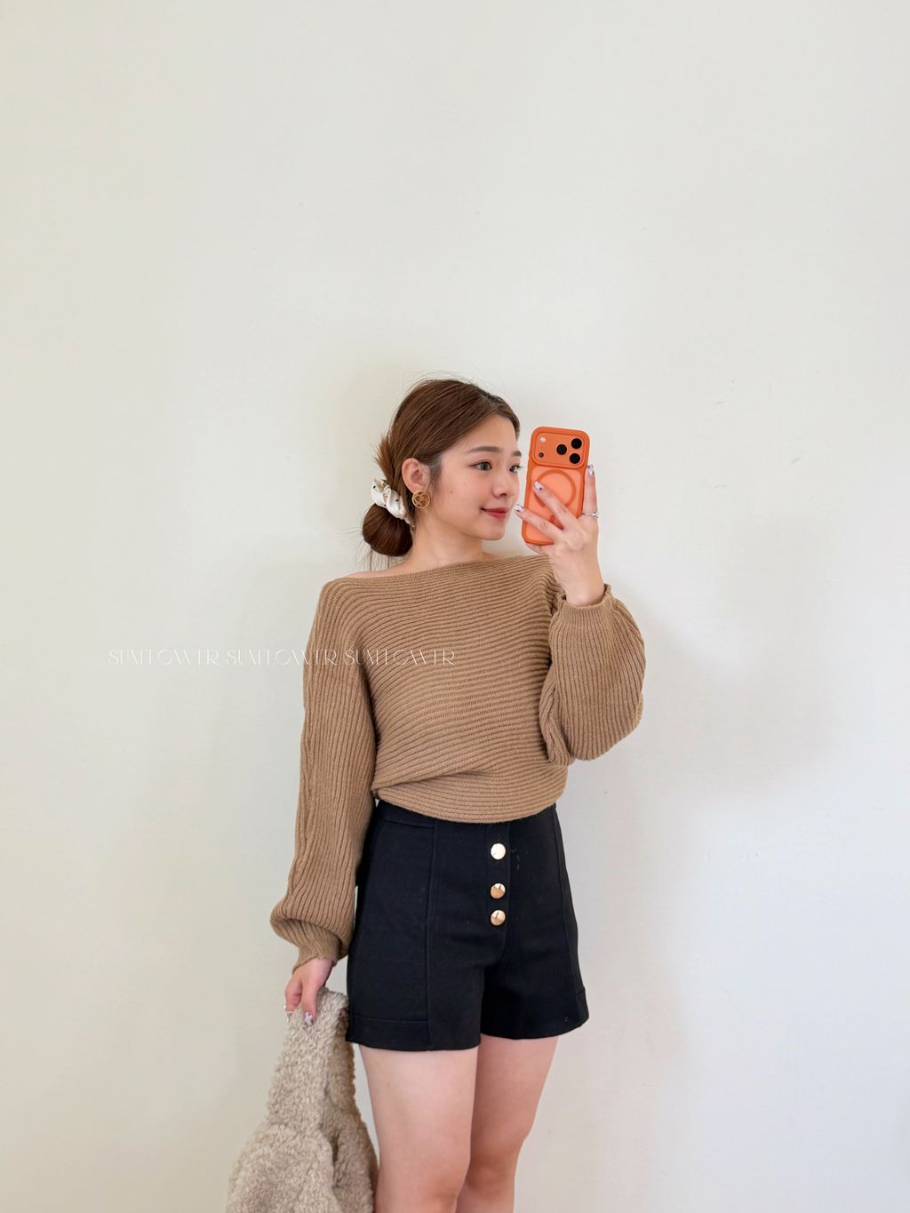 64CACF30-BE05-453D-94F4-DAE0B50E9F8C