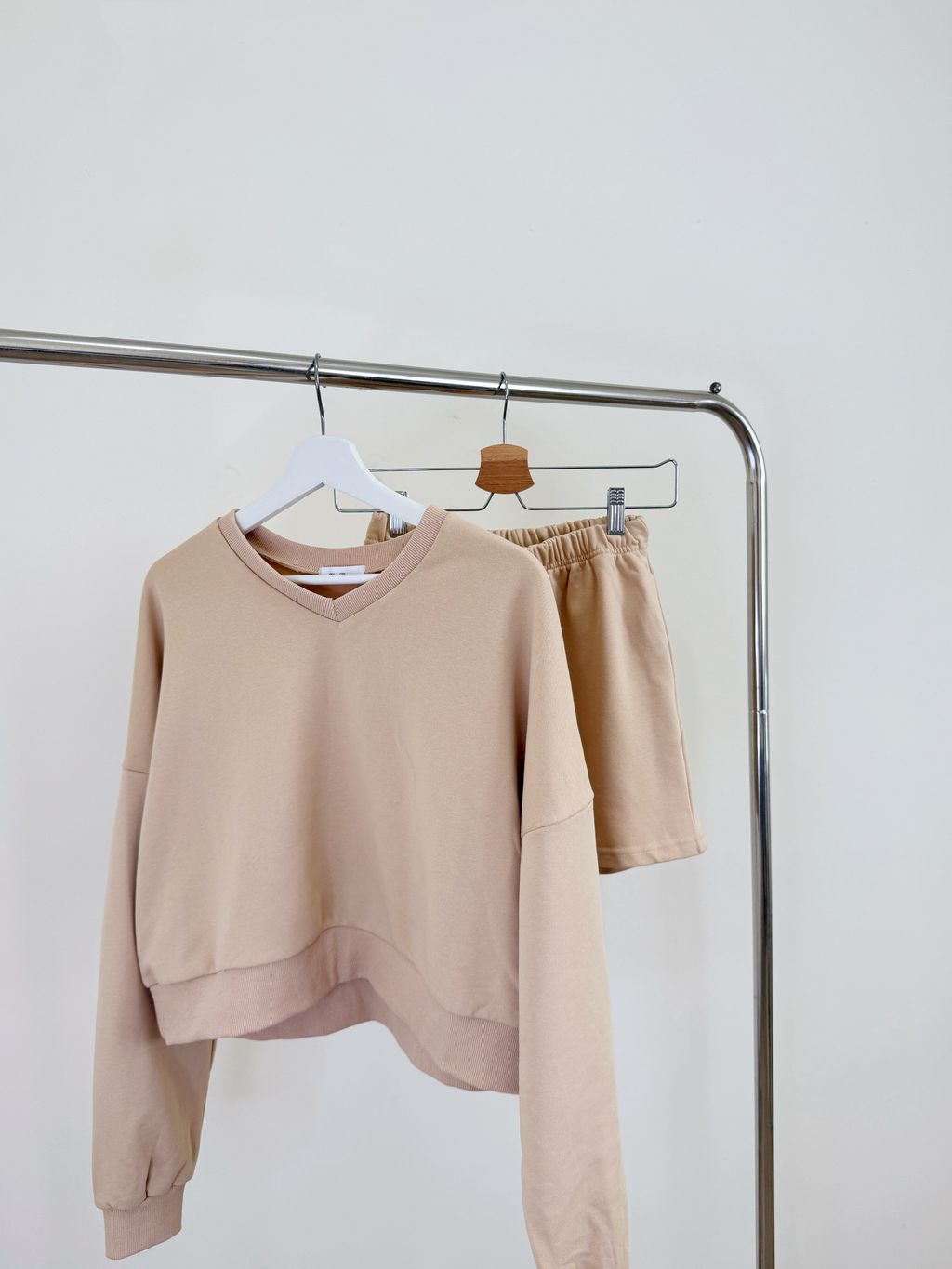 F3A06A7C-B3DB-406A-BF72-DA4B5E284C71