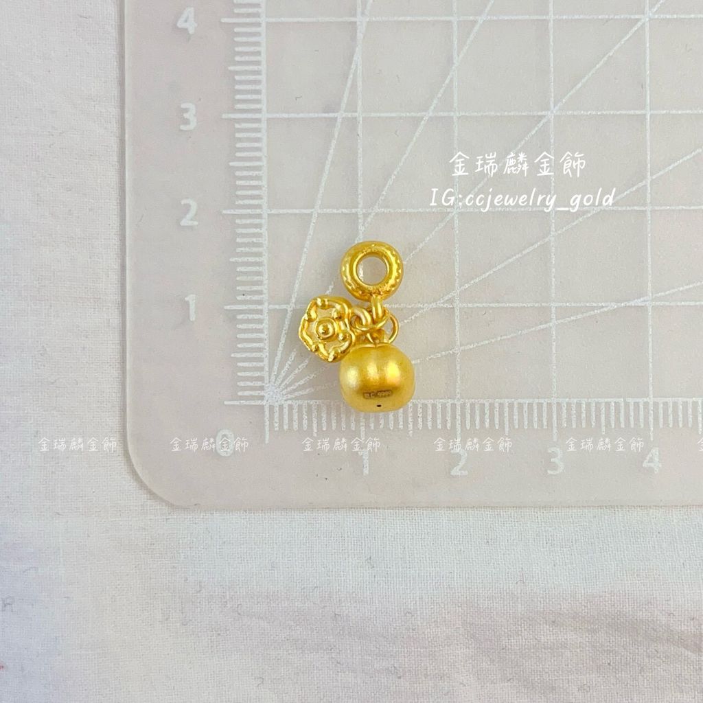 LINE_ALBUM_💻52墜子穿孔 10個_260607_18