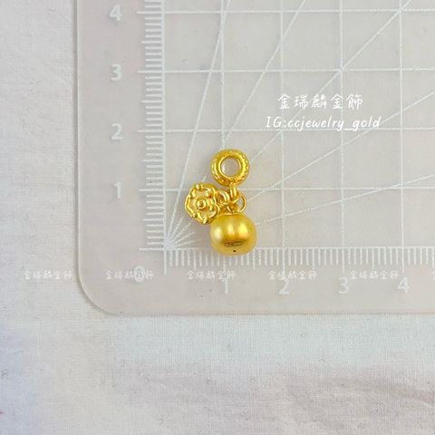 LINE_ALBUM_💻52墜子穿孔 10個_260607_18