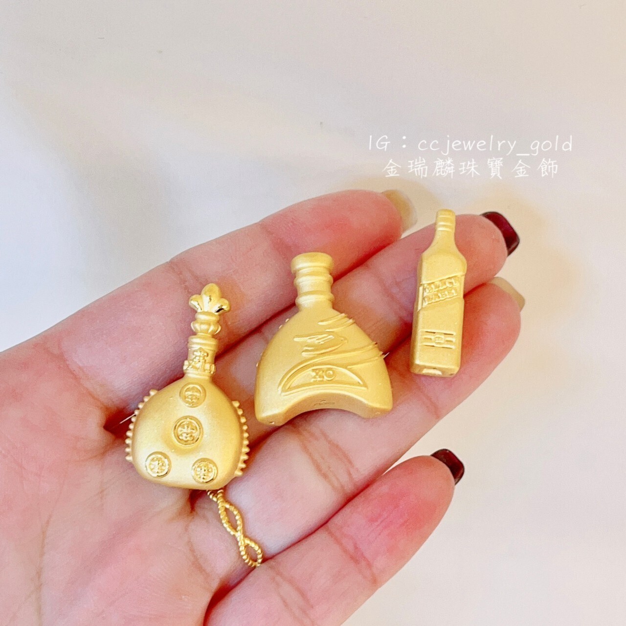 X《金瑞麟金飾》黃金酒瓶造型黃金黃金擺飾純金9999 – 瑞麟銀樓(金瑞麟)