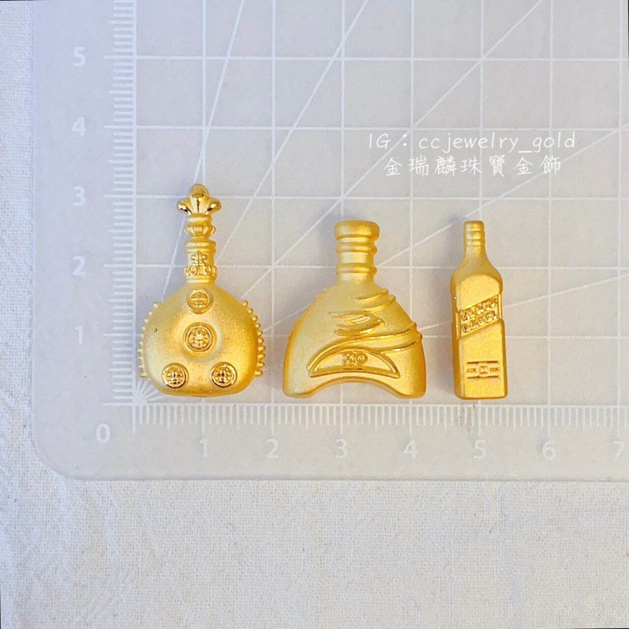 X《金瑞麟金飾》黃金酒瓶造型黃金黃金擺飾純金9999 – 瑞麟銀樓(金瑞麟)