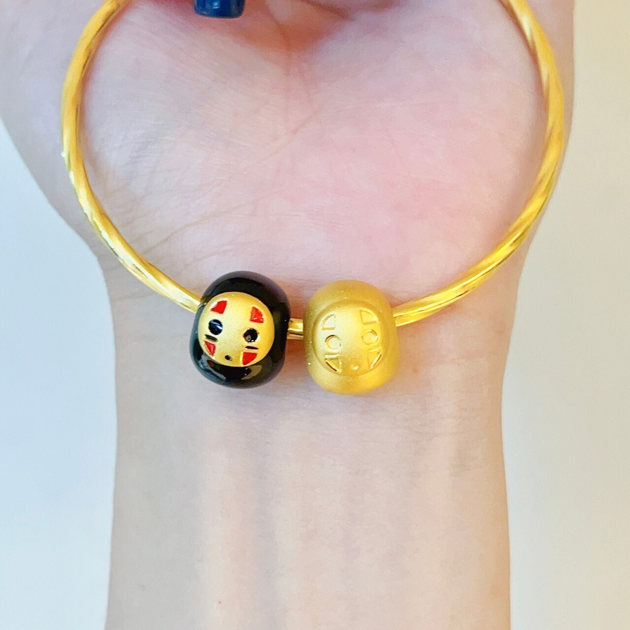 純金封入飾り (中国999.9純金) 五月人形 兜飾り ゴールド 純金箔押兜 大鍬8号兜 奥行22cm 黒お櫃飾り