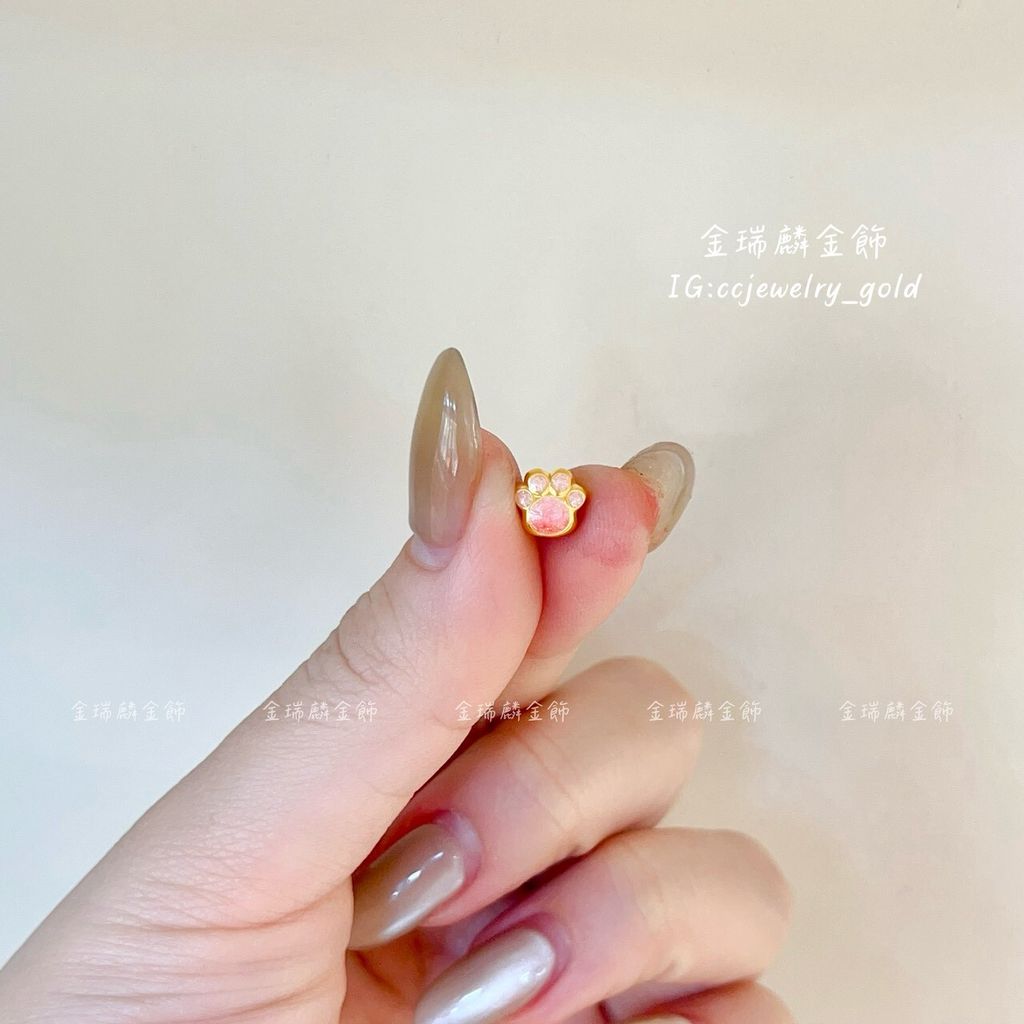 LINE_ALBUM_💻1130 墜子穿孔 10個①_251130_3