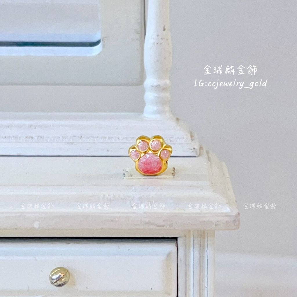 LINE_ALBUM_💻1130 墜子穿孔 10個①_251130_1