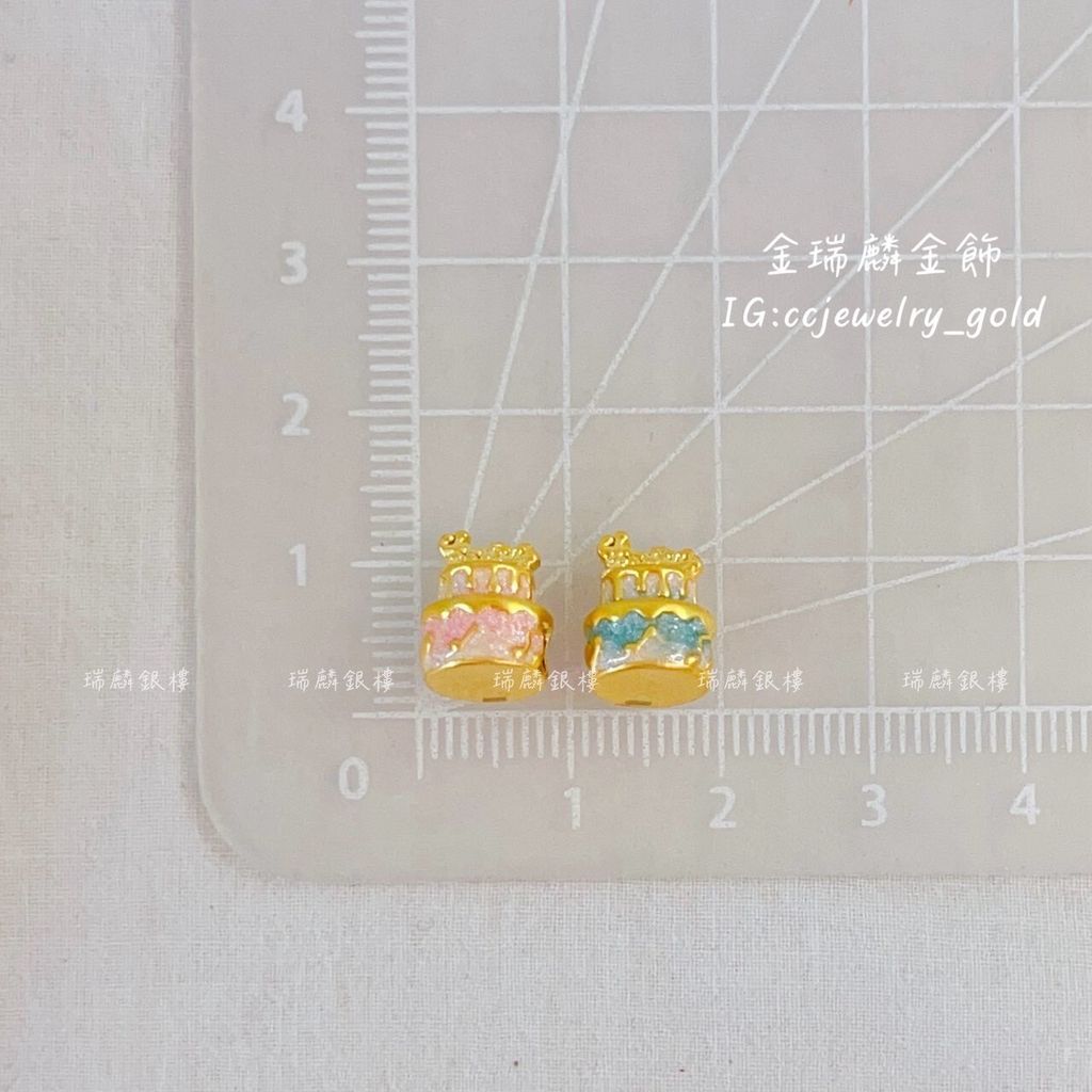 LINE_ALBUM_💻1130 墜子穿孔⑤10個_251204_2