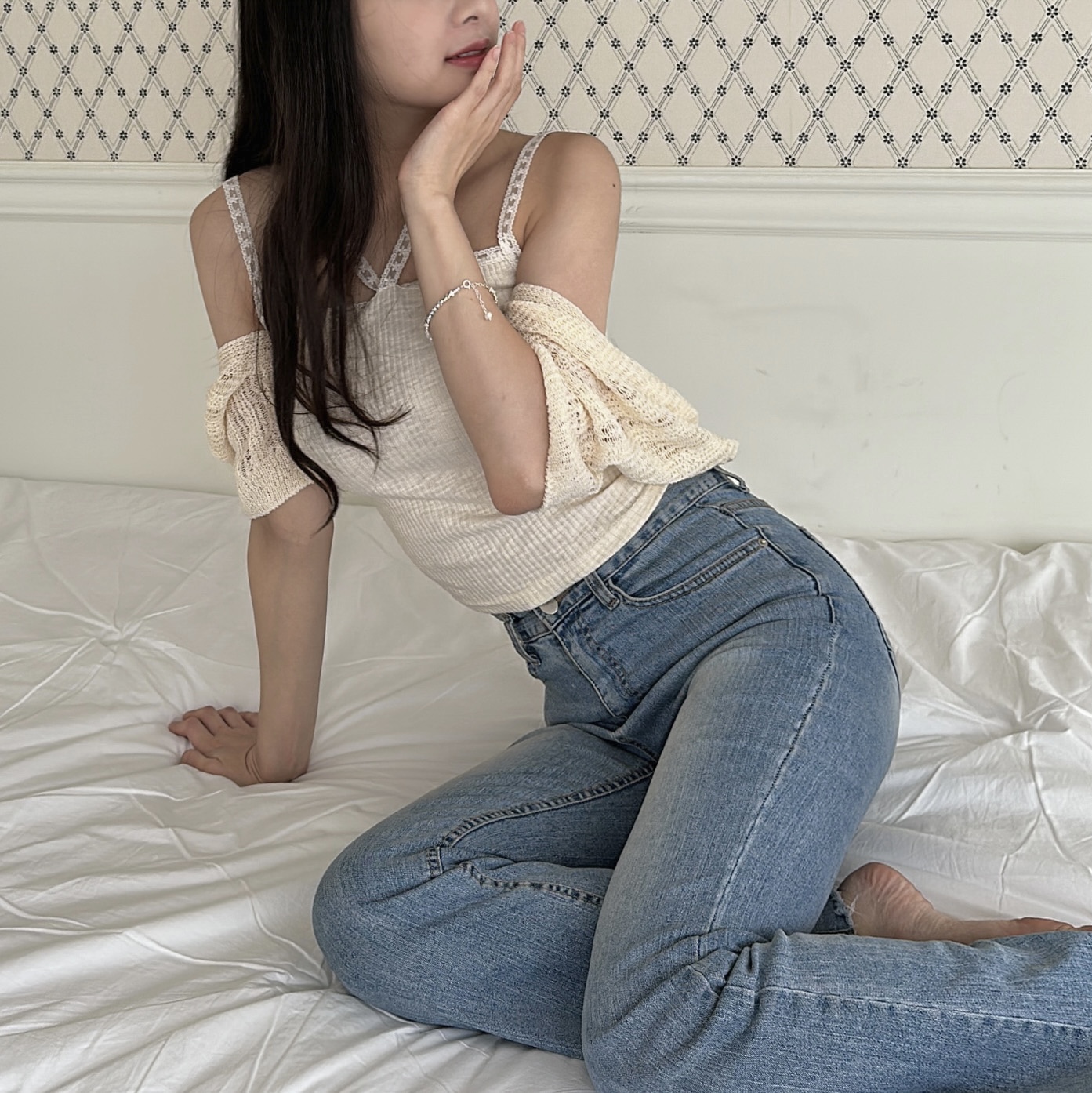 DB4BAA85-C040-4BC7-AF8D-A9436F617229