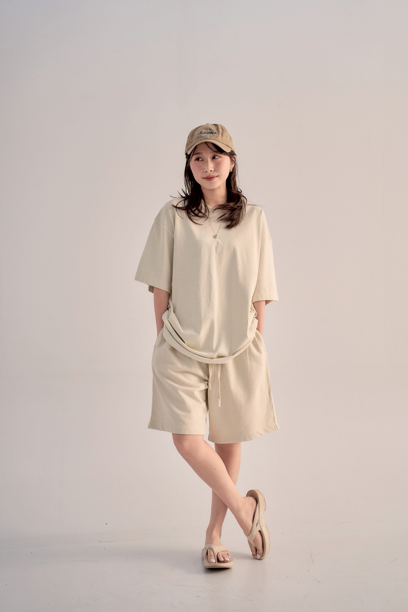LINE_ALBUM_2505vol.2-p2_250519_76