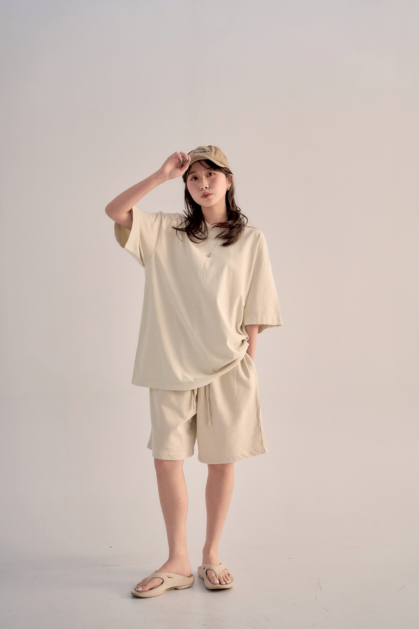 LINE_ALBUM_2505vol.2-p2_250519_74