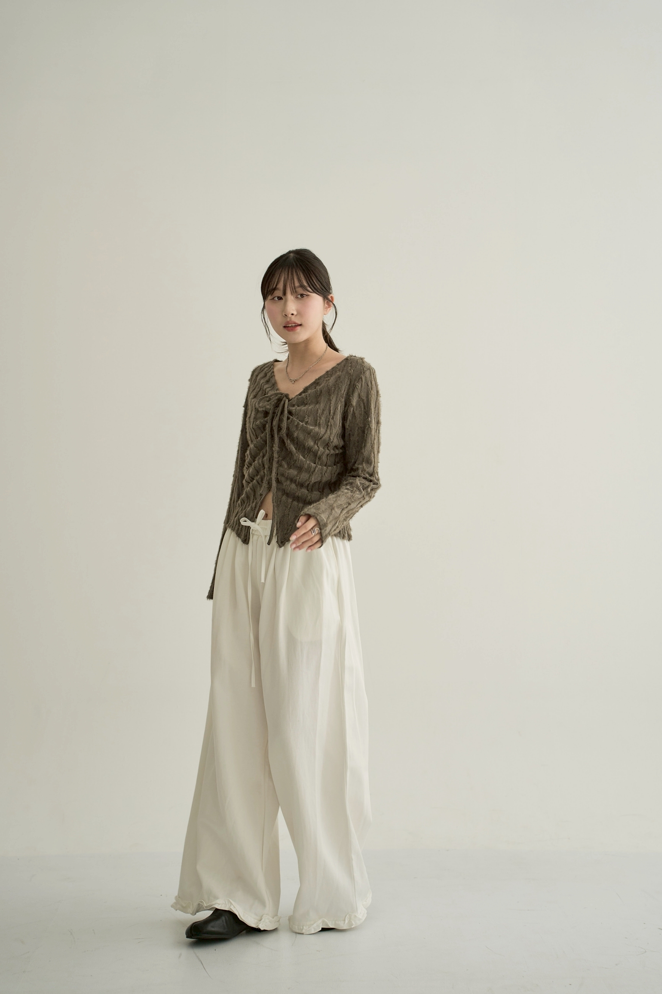 LINE_ALBUM_10-2_251013_272