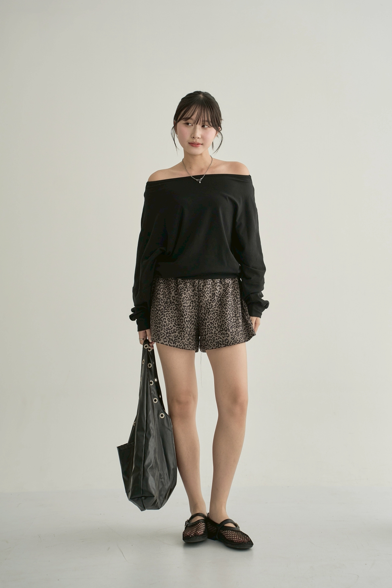 LINE_ALBUM_10-1_251013_98
