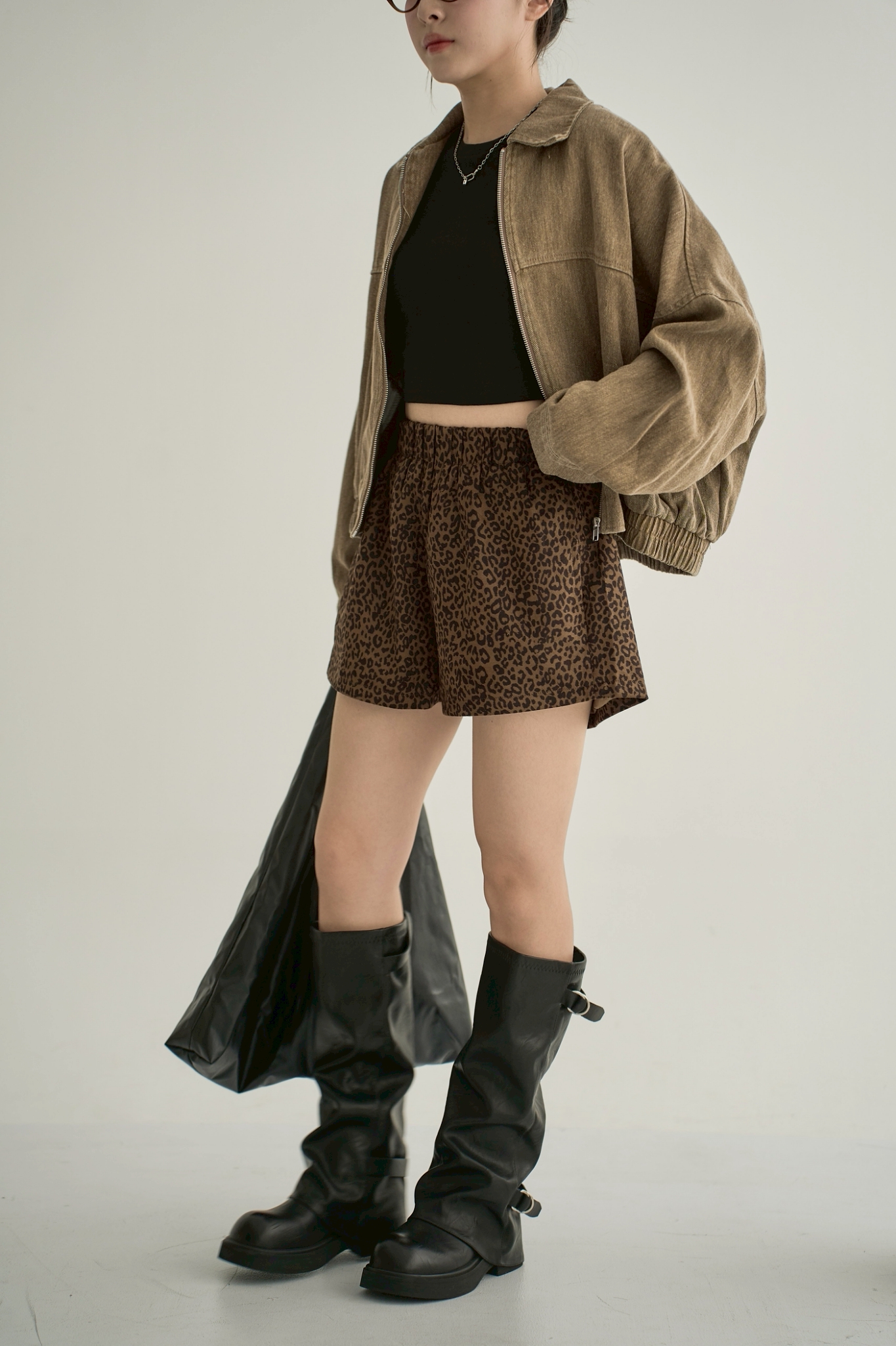 LINE_ALBUM_10-1_251013_112