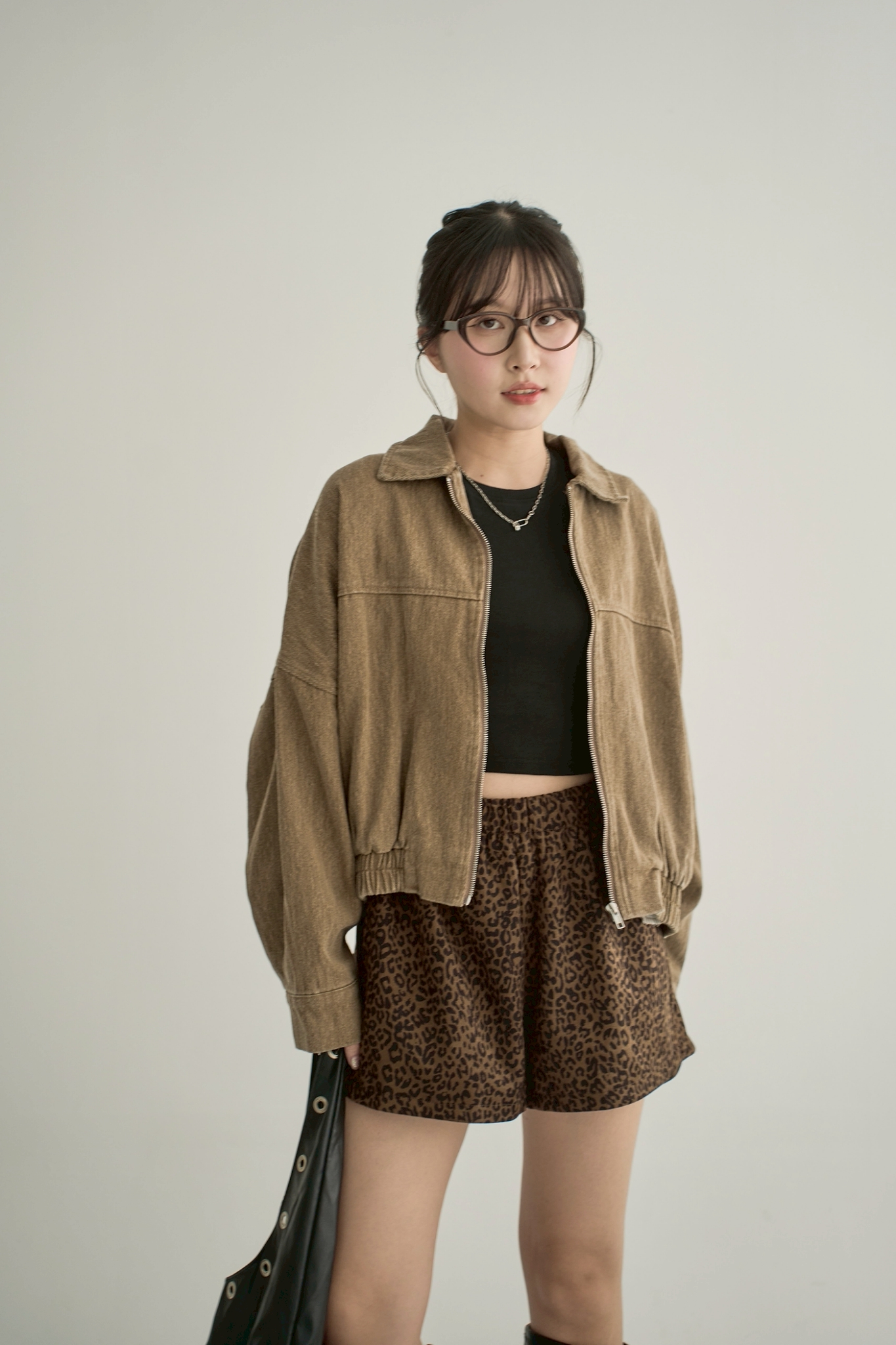 LINE_ALBUM_10-1_251013_128