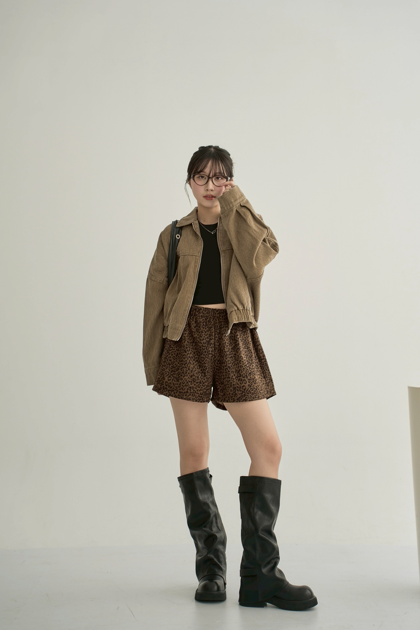 LINE_ALBUM_10-1_251013_137