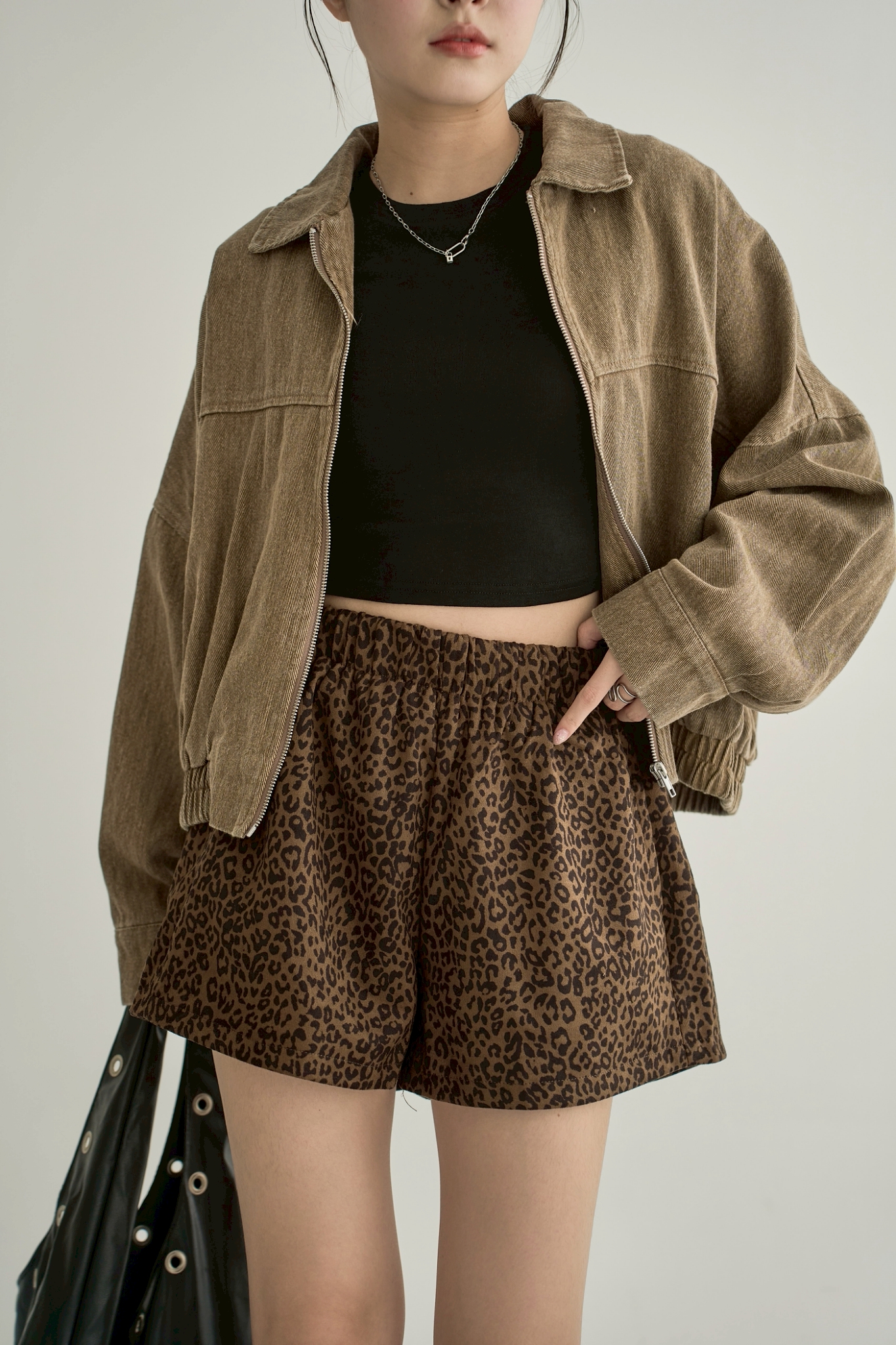LINE_ALBUM_10-1_251013_117