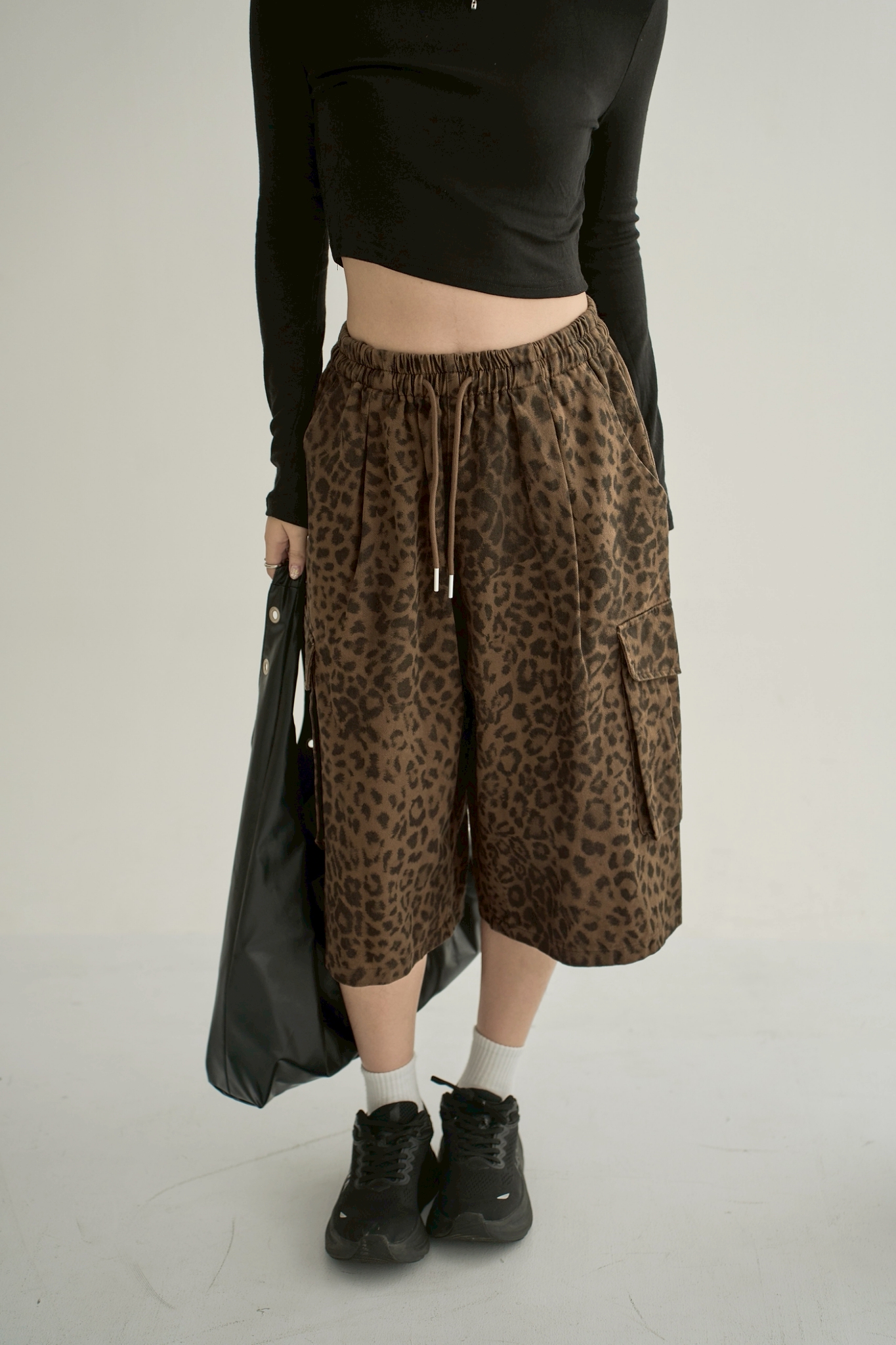 LINE_ALBUM_10-1_251013_144