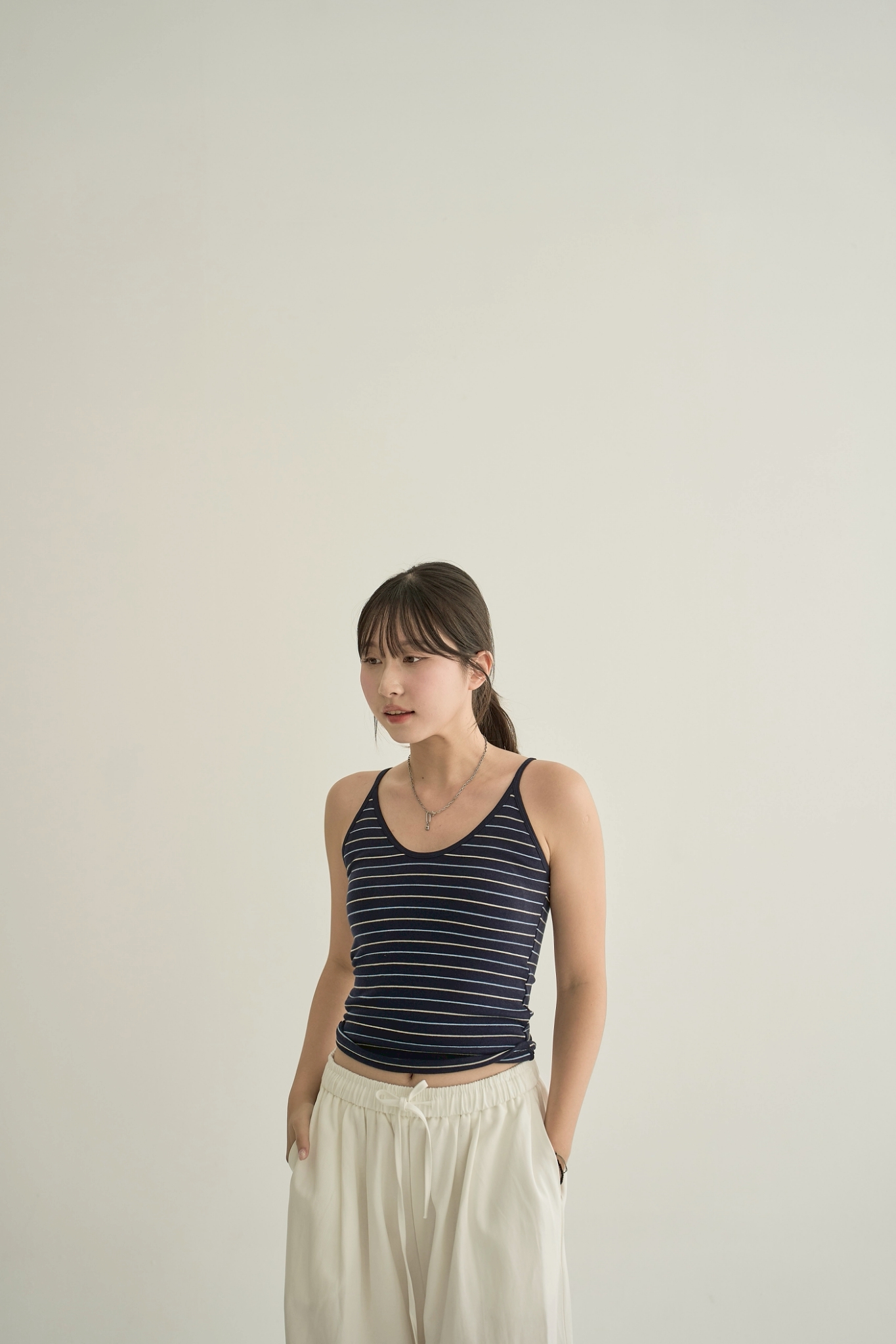 LINE_ALBUM_10-2_251013_256