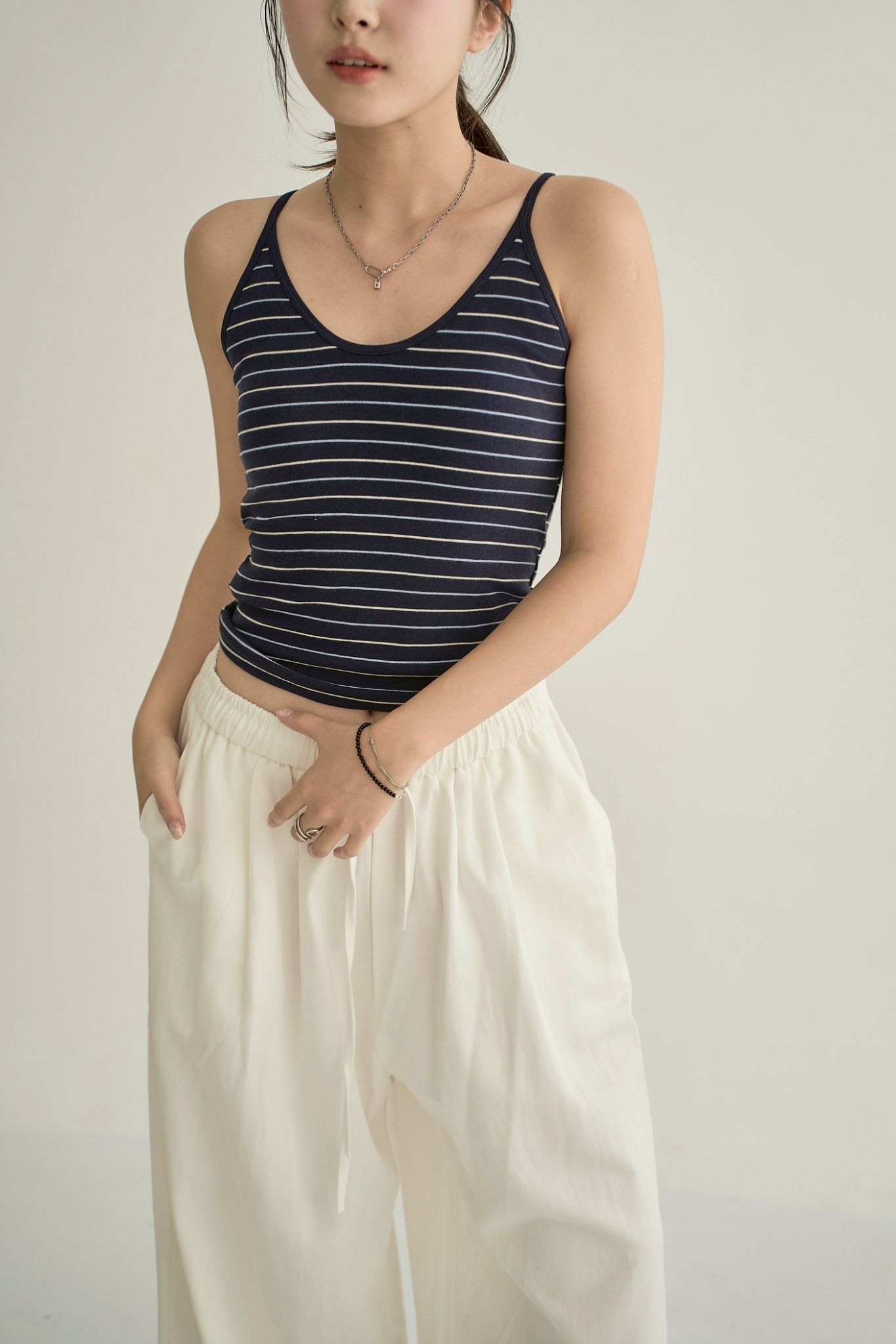 LINE_ALBUM_10-2_251013_252