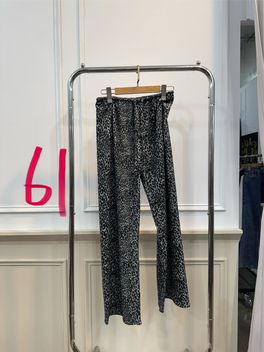 LINE_ALBUM_202593直播+1_250903_5