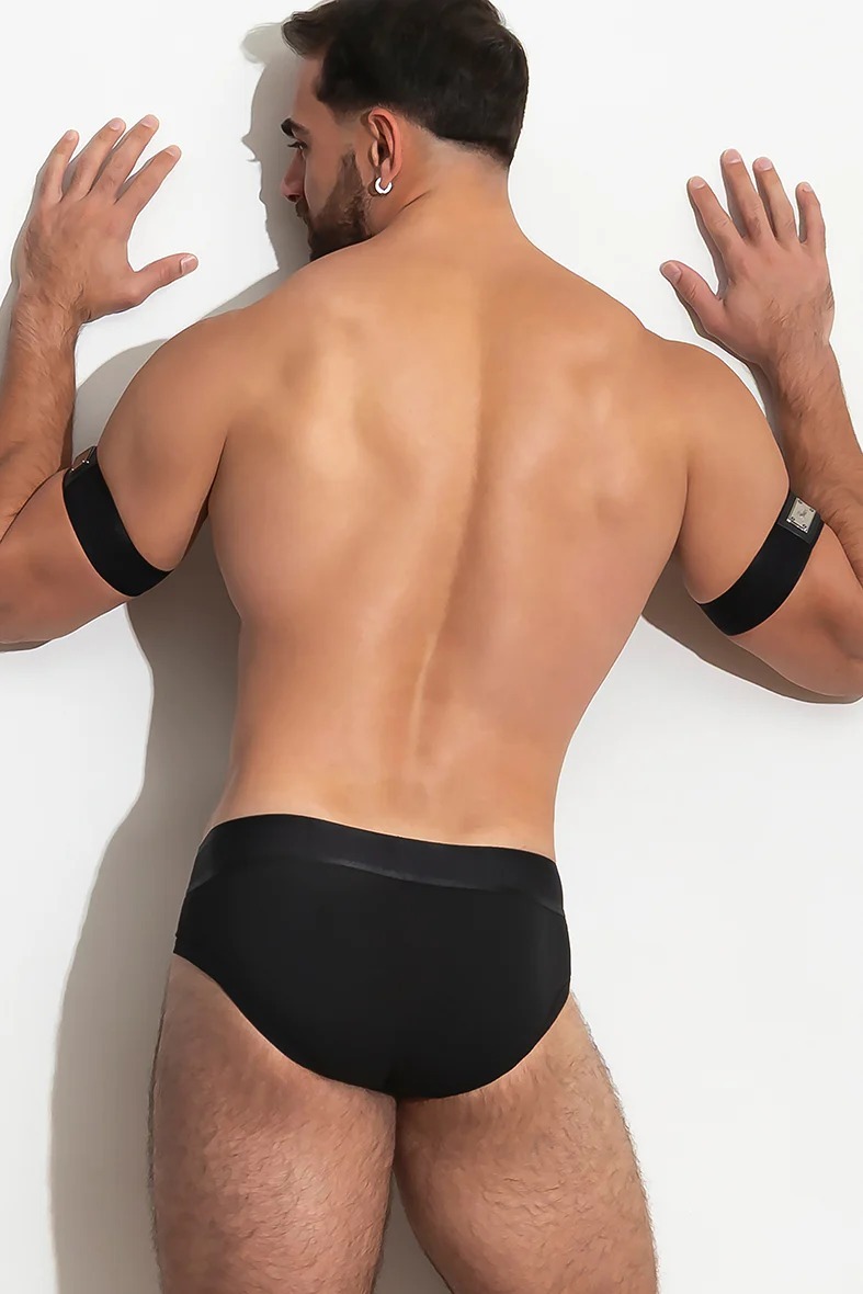 imgi_4_THEPACKUNDERWEAR_RUSH_POUCHBRIEF_BLACK-01